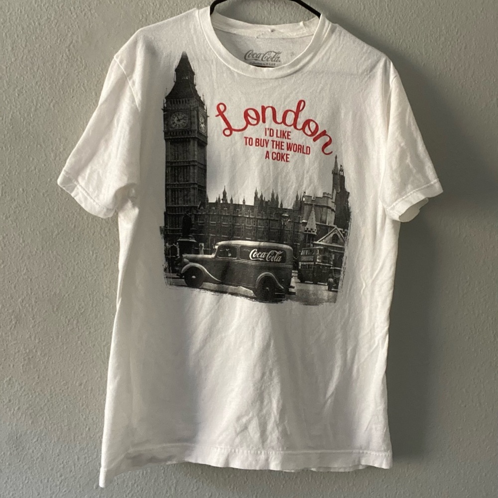 Men’s Large Coca-Cola London T Shirt